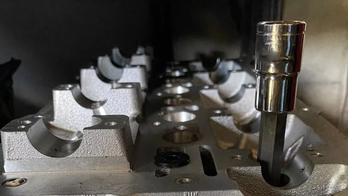 JSPP Compatible with Jaguar Cylinder Bolt Alternative 303-1653,303-1492 - Image 2