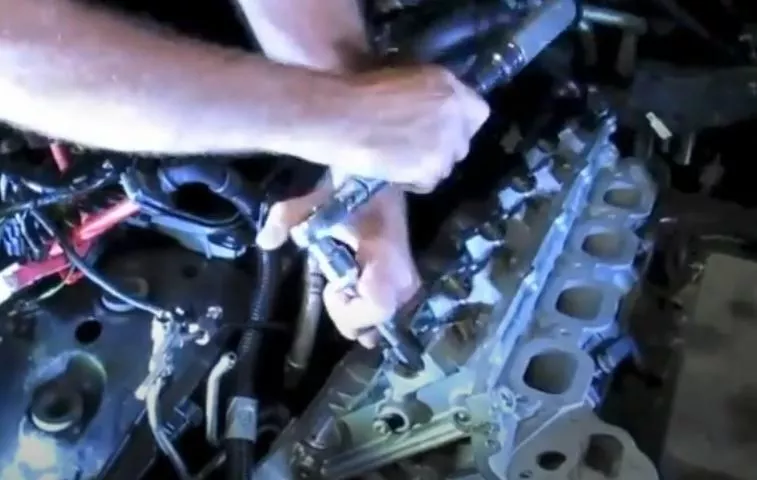 JSPP Compatible with Jaguar Cylinder Bolt Alternative 303-1653,303-1492 - Image 4